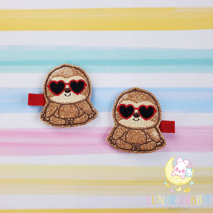 Sloth Heart Glasses Clippies